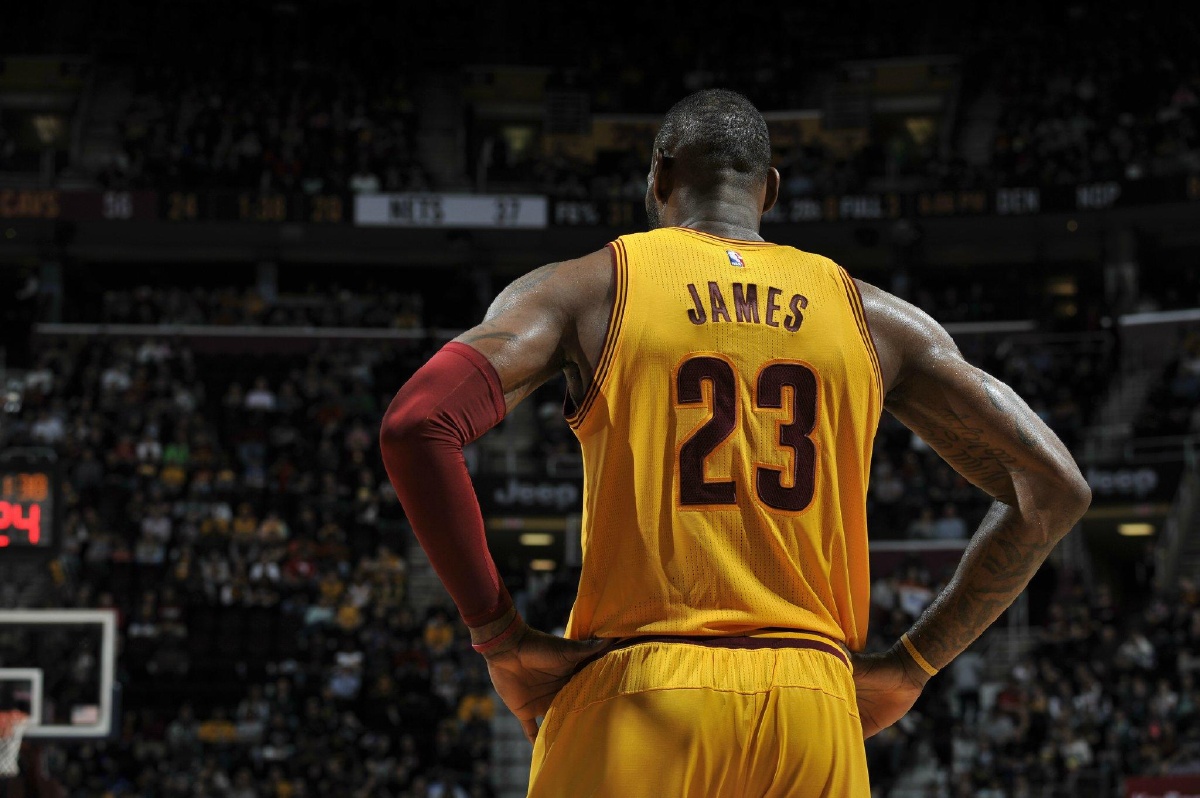 脚完成超车 脚完成超车