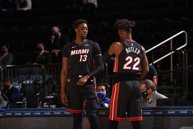 攻守两端决 攻守两端决